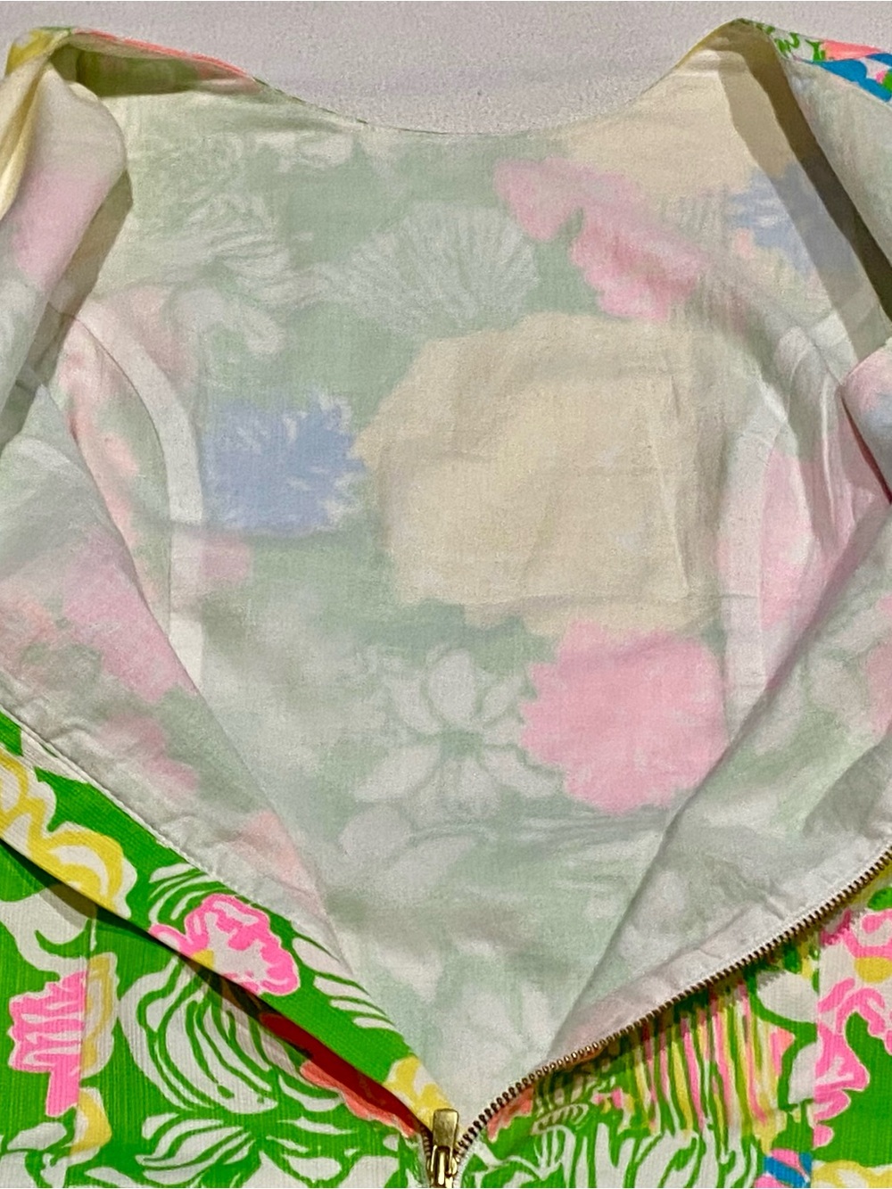 Lilly Pulitzer Hibiscus Stroll Romper Vibrant Green, Pink, Yellow, Blue Sz.2 - Picture 5 of 8
